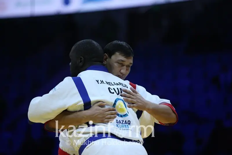 Руслан Әбдіразақов кубалық қарсыласынан 14 секундта ұтылып қалды