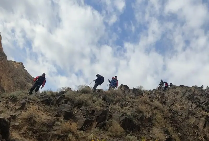 Группа туристов заблудилась в Чарынском каньоне