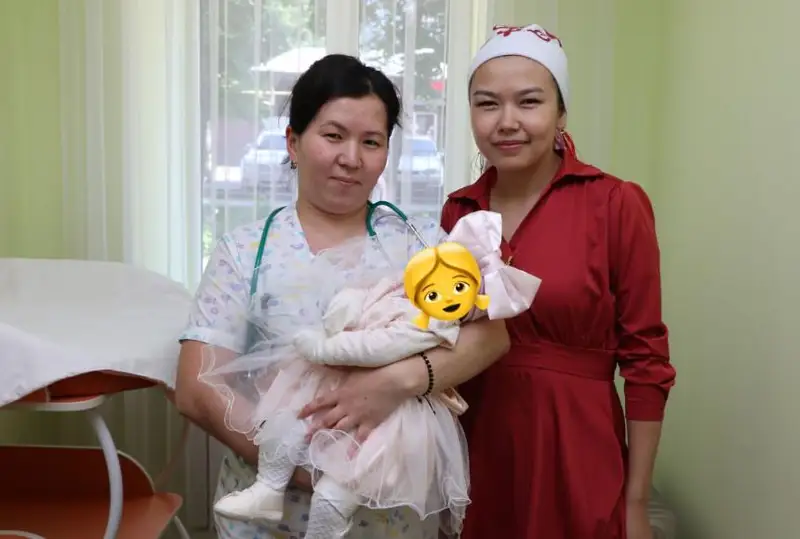 Девочка-богатырь весом более 6 кг родилась в Алматы