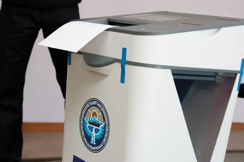 قىرعىزستاندا پرەزيدەنت سايلاۋى ءوتىپ جاتىر