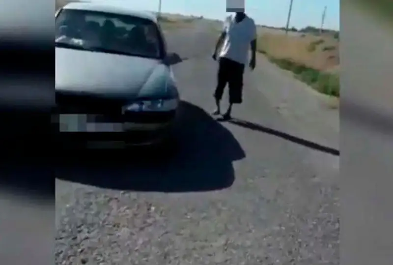 Пьяного водителя без прав задержали полицейские Туркестанской области