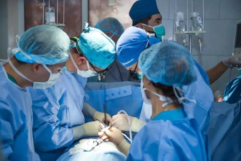 الماتىدا وپەراتسيا جۇرەكتى 20 مينۋت توقتاتىپ قويىپ جاسالدى