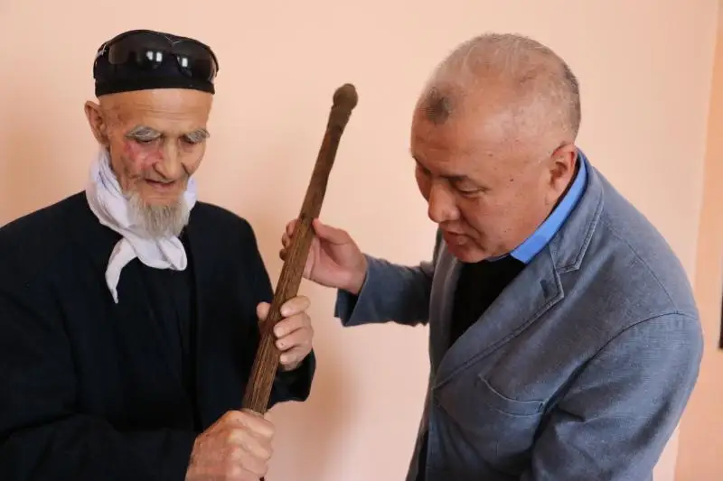 قوجا احمەت ياساۋيدىڭ ناعاشىسى ۇستاعان 800 جىلدىق اساتاياق تابىلدى