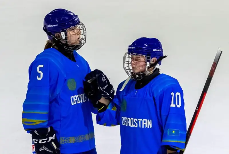 Казахстан выиграл первый матч на ЧМ-2022 по хоккею среди юниорок