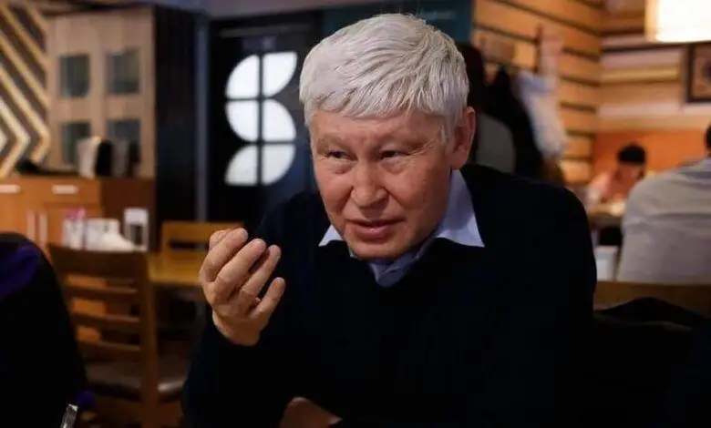 «كەشە ءبىر جينالىس بولدى. تاڭ قالىپ قايتتىم…» - اسقار جۇمادىلدايەۆ