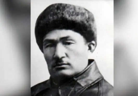 ءىلياس جانسۇگىروۆ ءدىني ءبىلىمدى كىمنەن العان؟