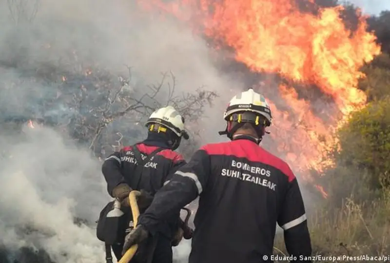 Пожары в Испании и Франции вспыхнули из-за рекордной жары в Европе