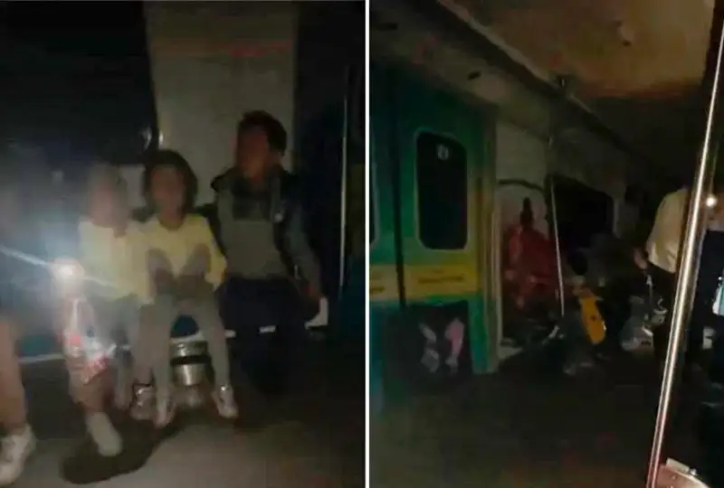 Поезд остановился в тоннеле метро Алматы