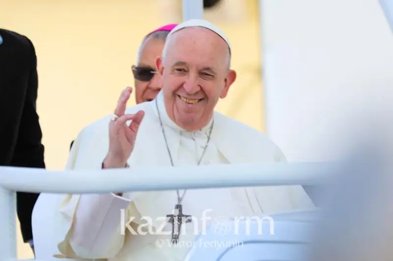 Папа Римский Франциск призвал людей к созиданию мира