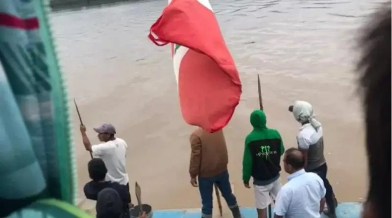 Десятки иностранных туристов захвачены в Перу