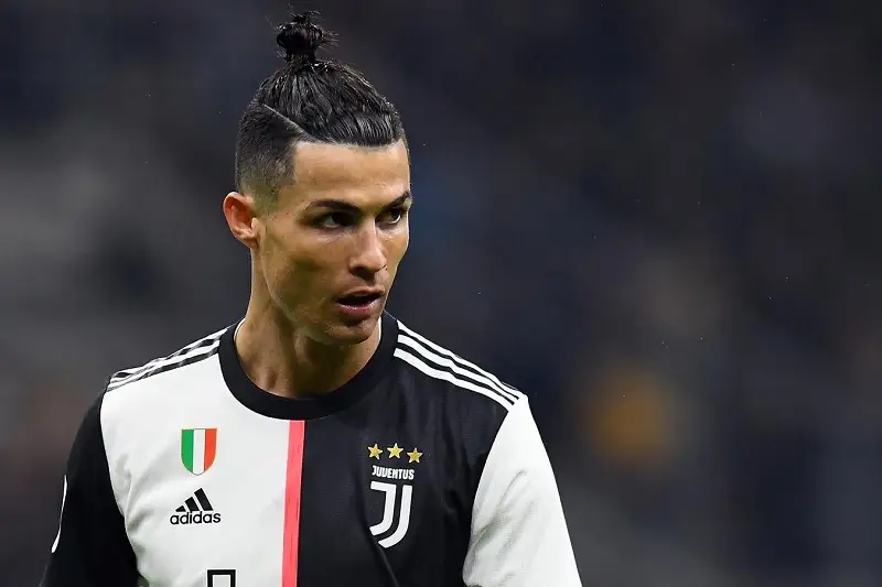 كريشتيانۋ رونالدۋ كارانتيننەن شىققان بويدا قوس گولدىڭ اۆتورى اتاندى