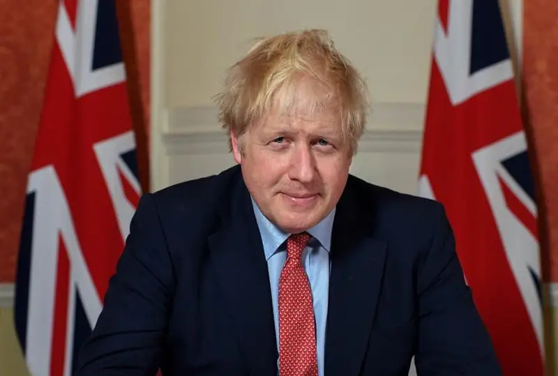 Правящая партия Великобритании проголосовала за доверие Борису Джонсону