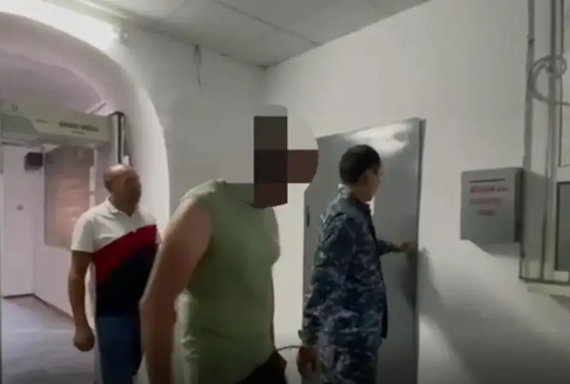 Жителя Шымкента задержали в Жамбылской области с крупной партией наркотика