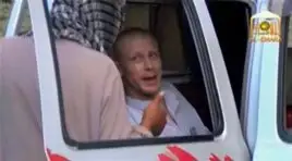АҚШ армиясының сержанты Бергдал босатылар алдында "Талибан" өкілімен сөйлесіп отыр. "Талибан" атынан жарияланған видеодан алынған скриншот. 4 маусым 2014 жыл.
