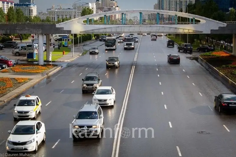 استانا جولدارىندا جاسىل ءتۇستى جولاقتار پايدا بولادى