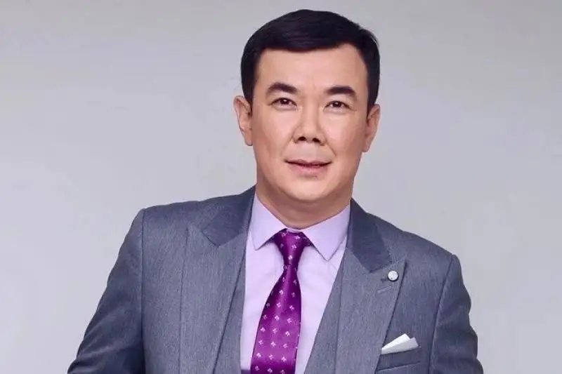 Продюсеру Нурлану Коянбаеву присудили медаль «Шапағат»