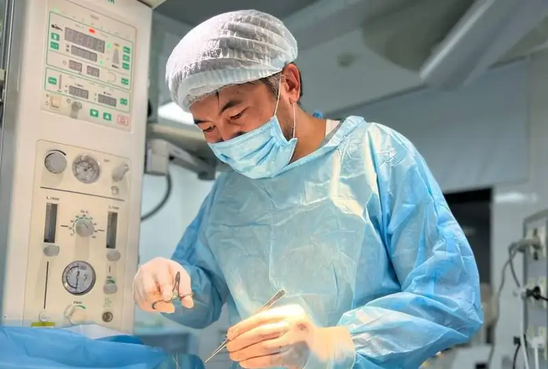 Сложную операцию провели новорожденному в Таразе