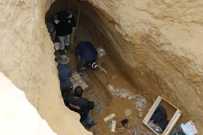 اقتوبەدە التىن بۇيىمدارمەن جەرلەنگەن ادام تابىلدى