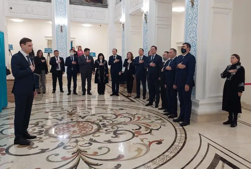 Казахстанцы голосуют на выборах Президента на территории пяти городов России