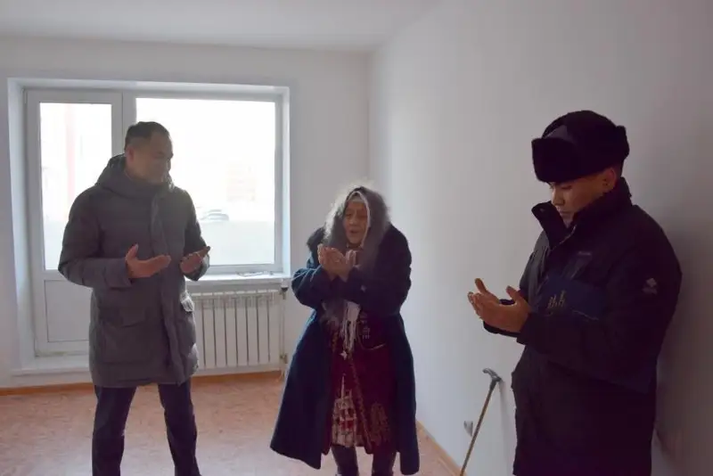 Sybaılas jemqorlyq: petropavldyq Batyr ana kezekpen kútken páterin byltyr alýy kerek bolǵan