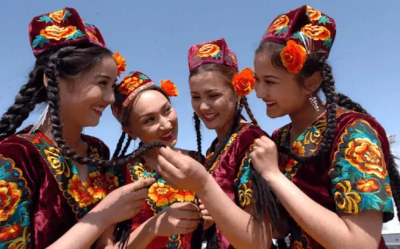 ۇيعىرلاردىڭ كوپ ءداستۇرى تۇركى تىلدەس حالىقتارعا ورتاق بولىپ كەلەدى - ساحينۋر رۋزيەۆا