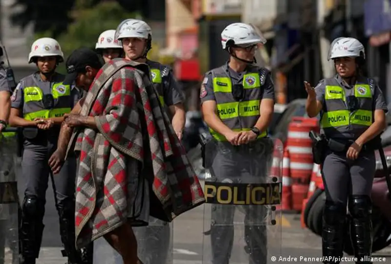 Около 3 тыс. человек задержали в ходе антинаркотической операции в Бразилии
