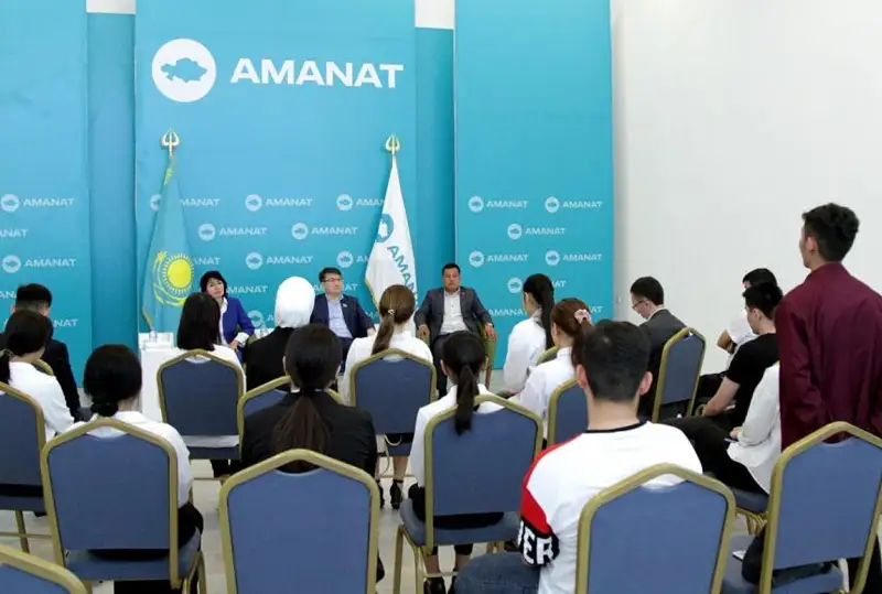 Депутаты Мажилиса обсудили в регионах роль референдума в построении Нового Казахстана