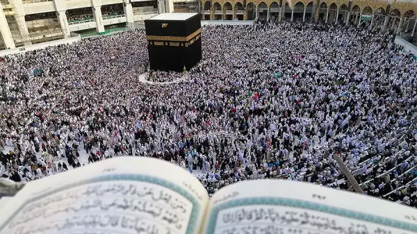 ساۋد ارابياسى قاجىلىققا بارۋدى ۋاقىتشا توقتاتتى