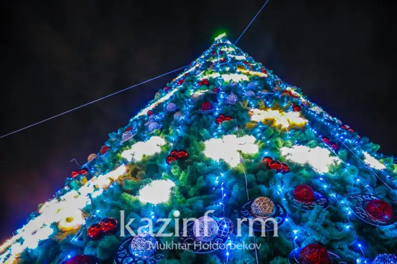 31,3 млн тенге выделено на новогоднее оформление в Атырау