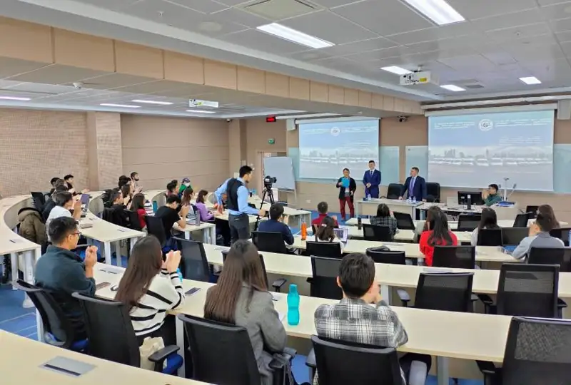 Студенты-строители Назарбаев Университета встретились с потенциальным работодателем