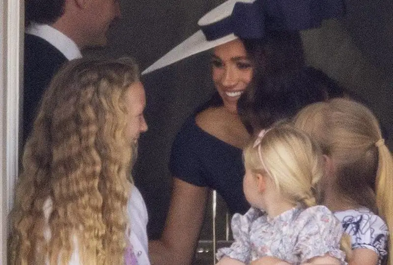 Принц Гарри и Меган прибыли на празднование 70-летия правления Королевы Англии