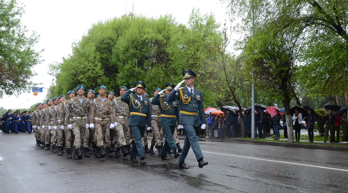 Халқымызға қорған болған ұлттық әскеріміздің айбыны арта берсін - Баталов