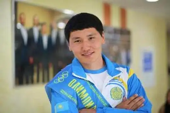 Бахтияр Артаев.jpg