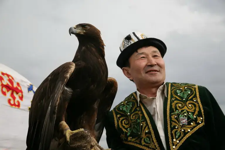 قۇسبەگىلىكتىڭ وتانى - قازاق دالاسى