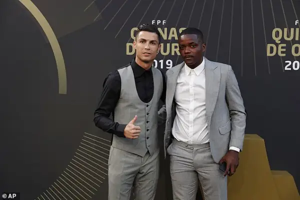 رونالدۋ 10-رەت پورتۋگاليانىڭ ۇزدىك فۋتبولشىسى اتاندى