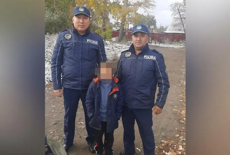 Óskemende joǵalǵan 7 jasar bala saıajaıda túnep shyqqan