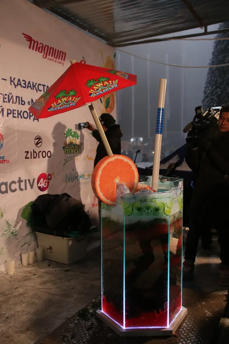 Алматылықтар Қазақстандағы ең үлкен тропикалық сусын әзірледі
