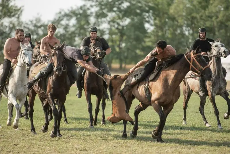 ماجارستاندا ەڭ ۇلكەن «ەدىل قاعان» كيىز ءۇيى تىگىلدى