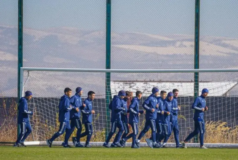 Сборная Казахстана до 17 лет проиграла Португалии в отборе к Евро-2023