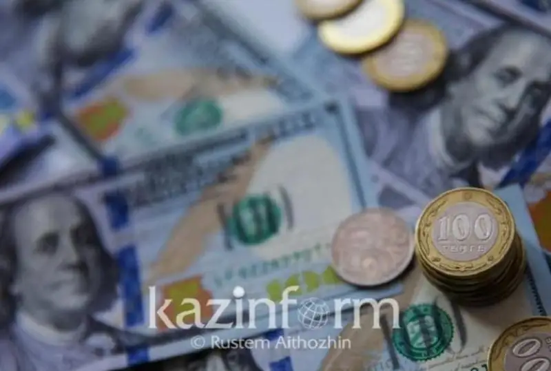 Qor naryǵynda dollar 1,73 teńgege qymbattady