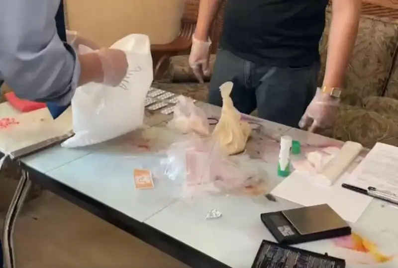 Фасовщика синтетических наркотиков задержали в Кокшетау