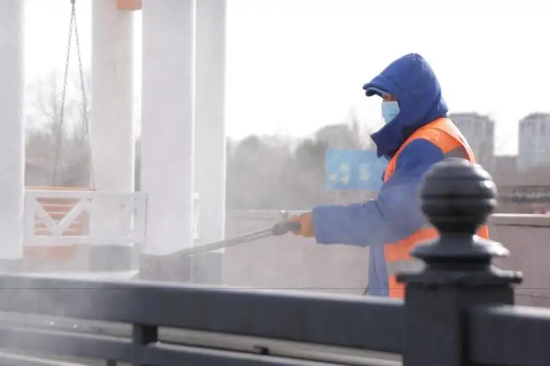 Работы по санитарной очистке продолжаются в Нур-Султане