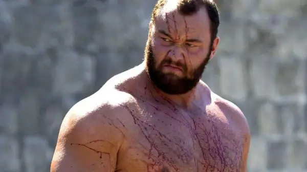 تانىمالى «تاقتار ويىنىنىڭ» جۇلدىزى كاسىپقوي بوكستا ونەر كورسەتەدى