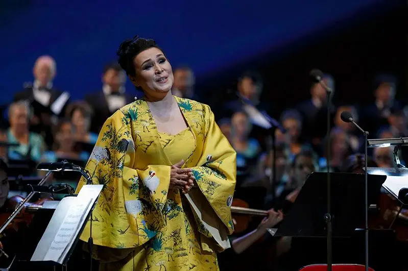 مايرا مۇحامەد قىزى ونلاين كونسەرت وتكىزدى