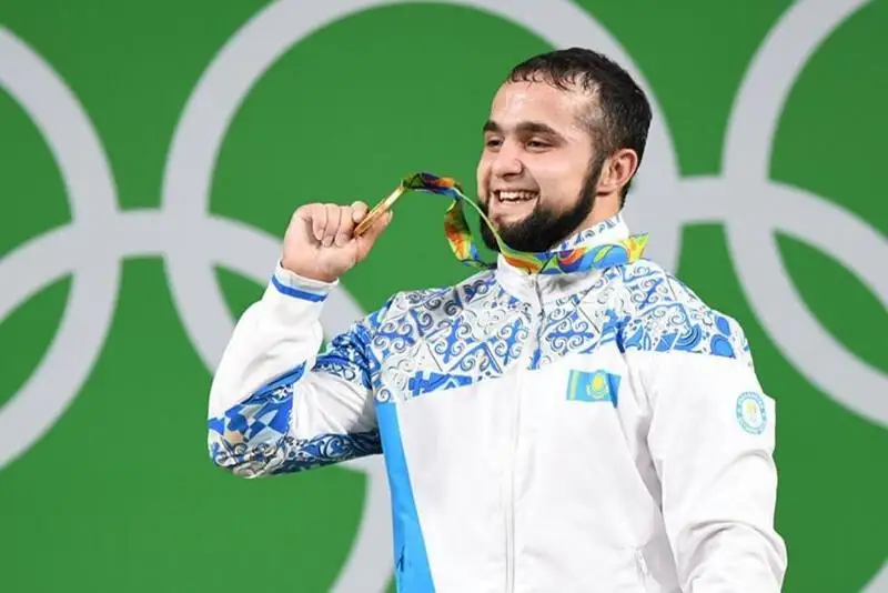 Казахстанский тяжелоатлет выступил с заявлением по допинговому скандалу