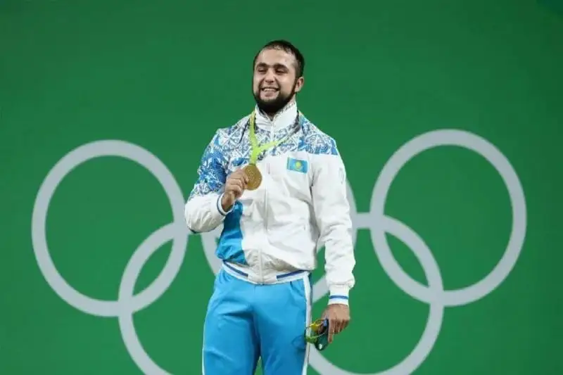 Aýyr atlet Nıjat Rahımov Olımpıada altynynan aıyrylyp, 8 jylǵa sporttan shettetildi