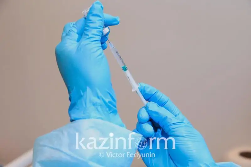 قايتا ۆاكسينالاۋ كەزىندە قانداي ەكپەنى سالدىرۋ قاجەت