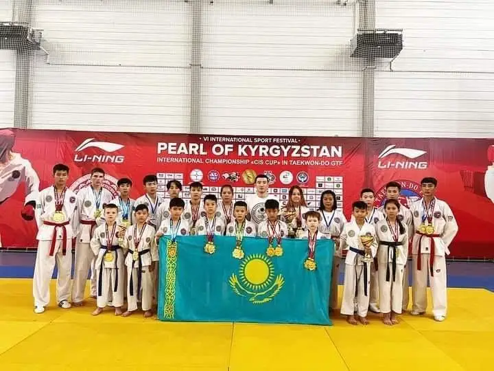 Atyraý taekvondoshylary TMD kýbogi halyqaralyq týrnırinen 9 altyn medal aldy