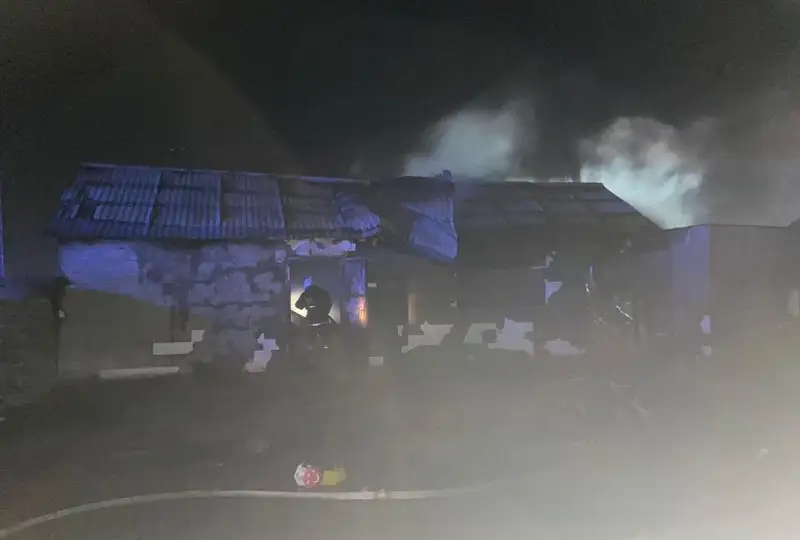 Ақтөбеде сарай өртеніп, 4 адам жансақтау бөліміне түсті