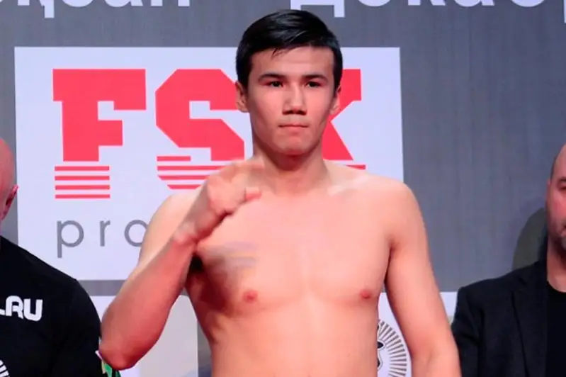 Казахстанский боксер узнал дату следующего боя после исторической победы